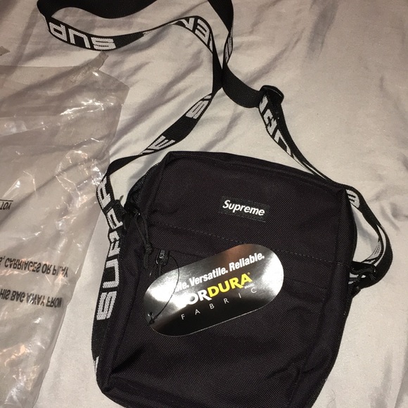 supreme shoulder bag 2018